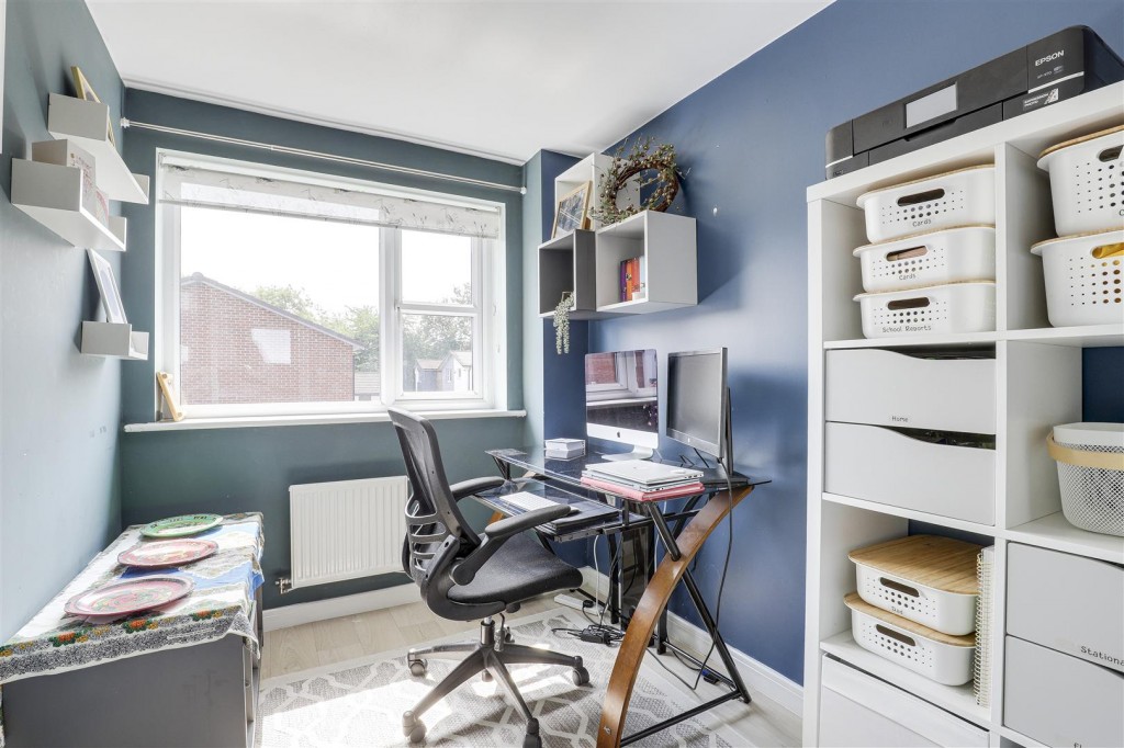 Autumn Way, Beeston, Nottinghamshire, NG9 2JW