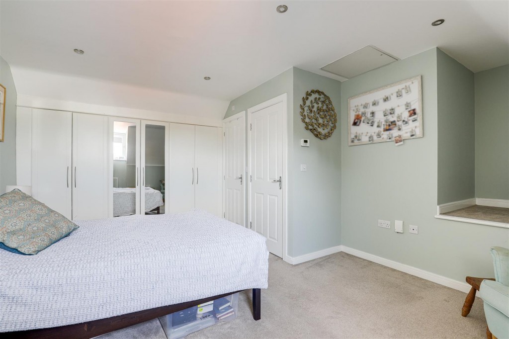 Autumn Way, Beeston, Nottinghamshire, NG9 2JW