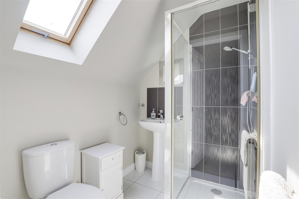 Autumn Way, Beeston, Nottinghamshire, NG9 2JW