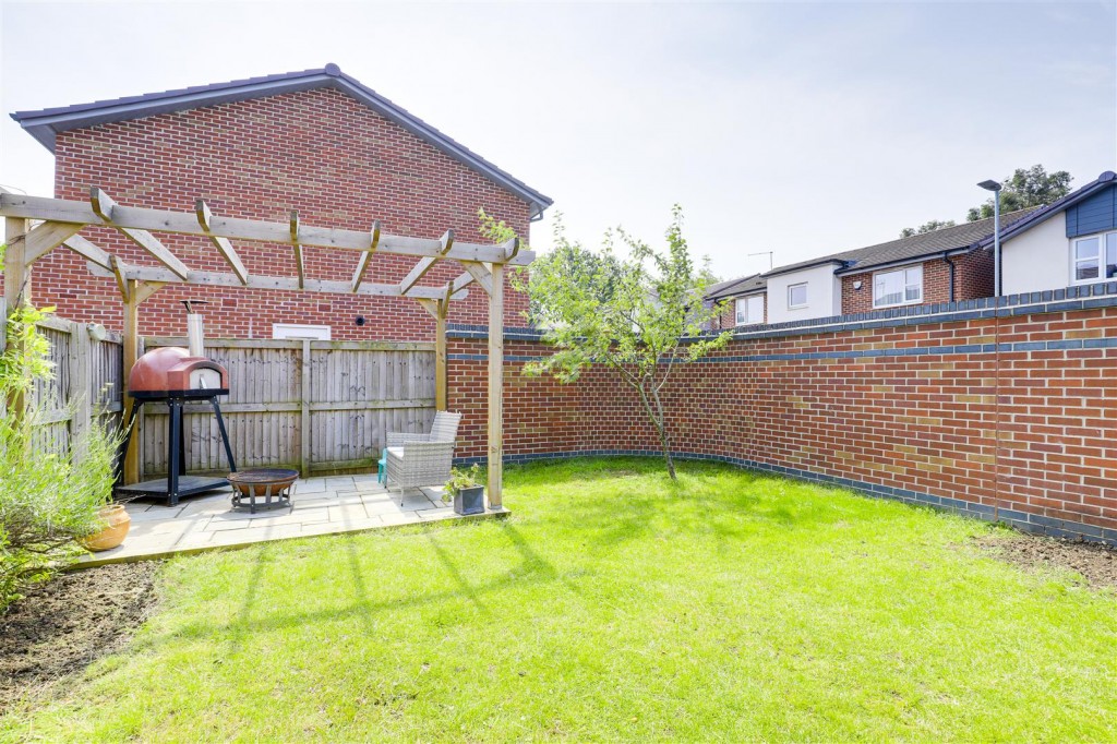 Autumn Way, Beeston, Nottinghamshire, NG9 2JW