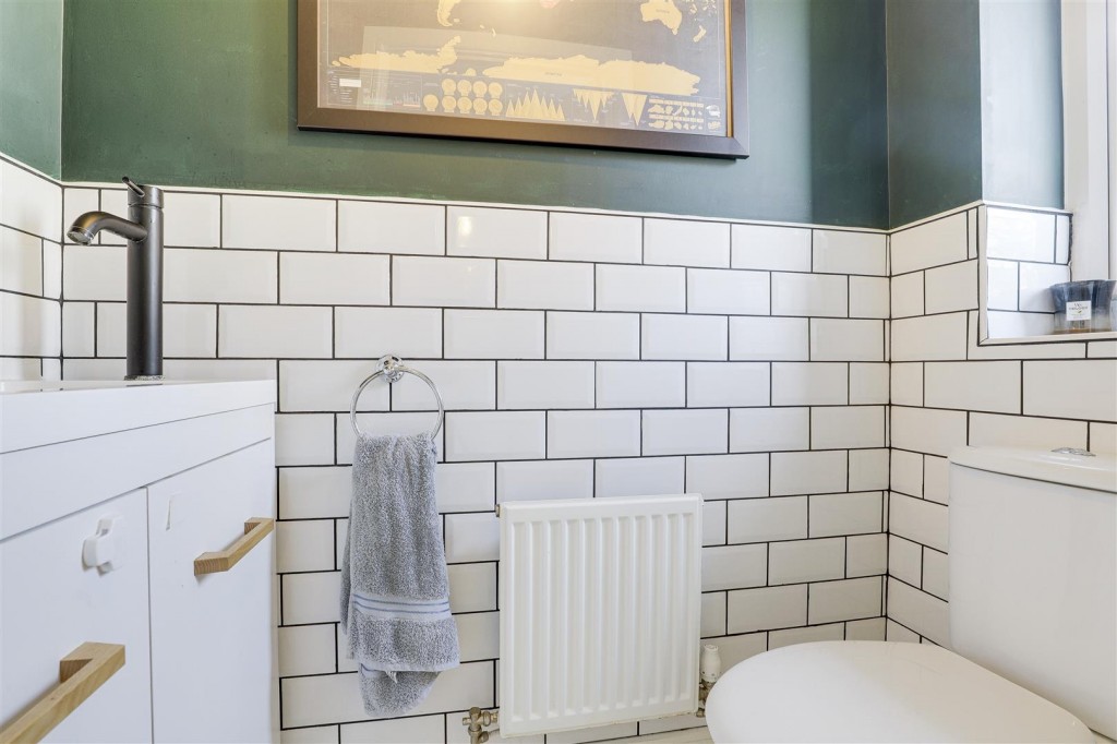 Autumn Way, Beeston, Nottinghamshire, NG9 2JW