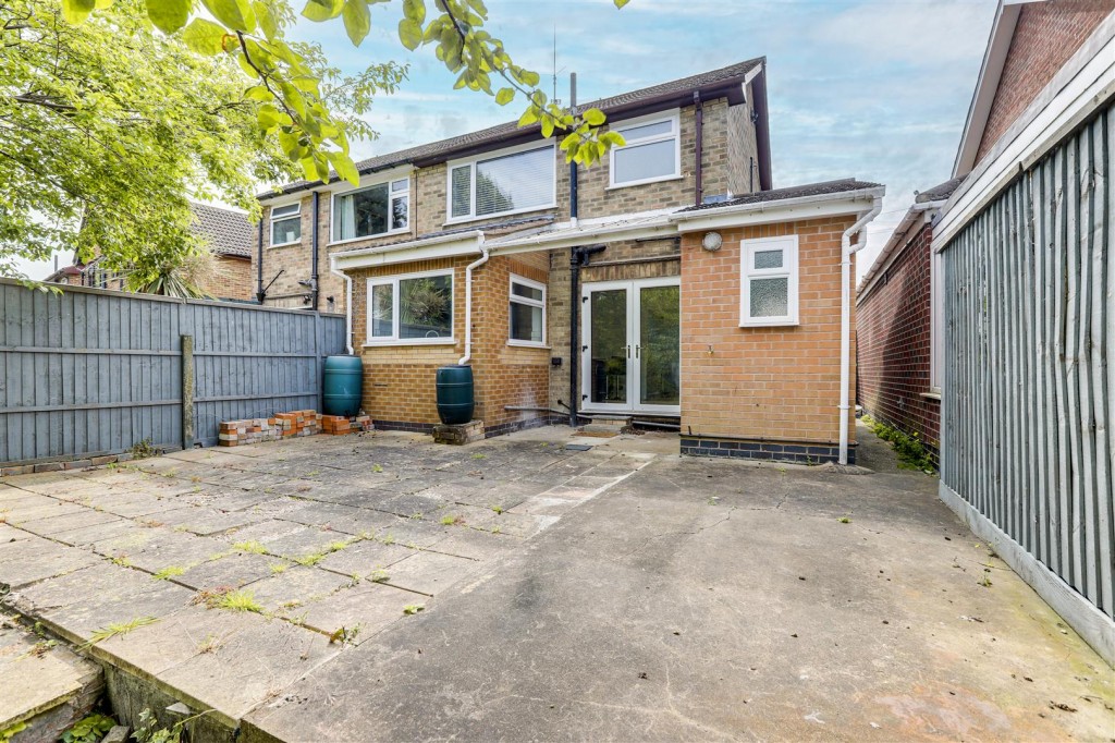 Oakleys Road, Long Eaton, Derbyshire, NG10 1DP