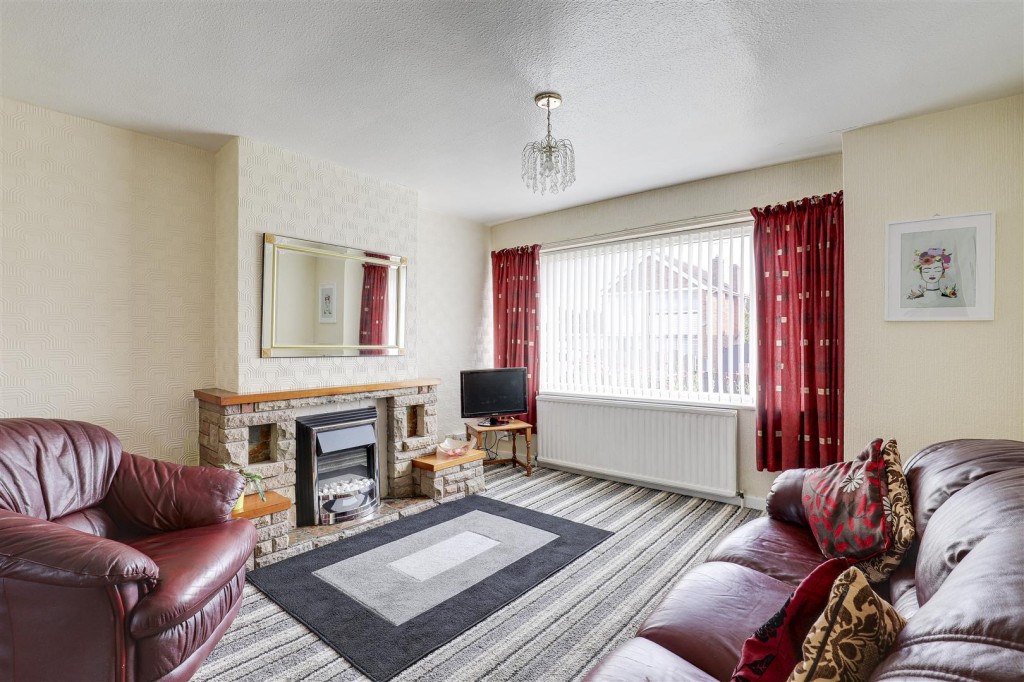 Christina Crescent, Cinderhill, Nottinghamshire, NG6 8SH