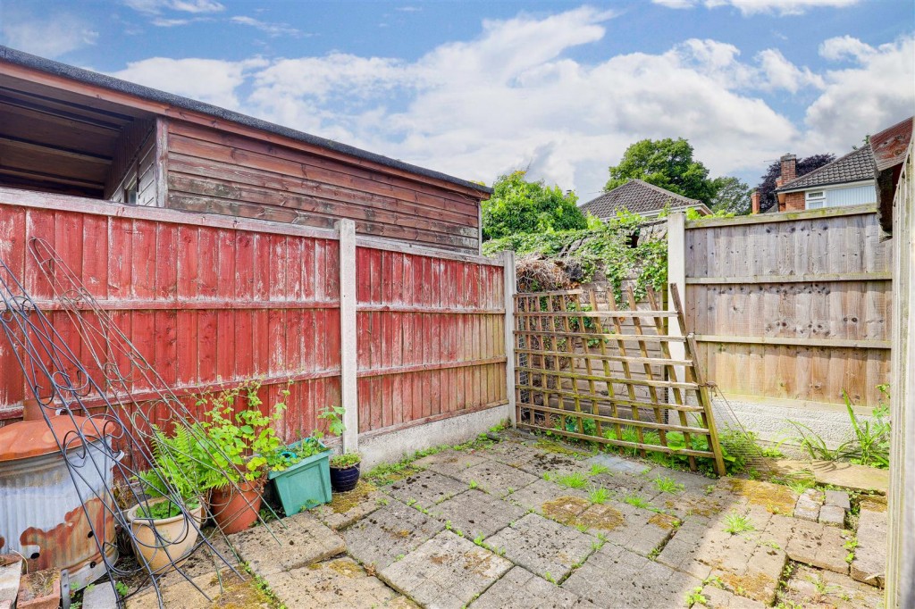 Christina Crescent, Cinderhill, Nottinghamshire, NG6 8SH