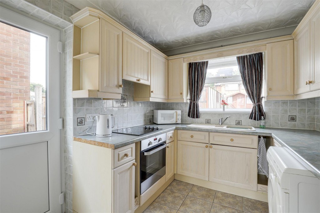 Christina Crescent, Cinderhill, Nottinghamshire, NG6 8SH