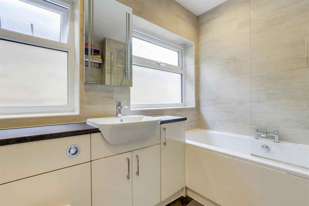 Lodge Road, Long Eaton, Derbyshire, NG10 1AP