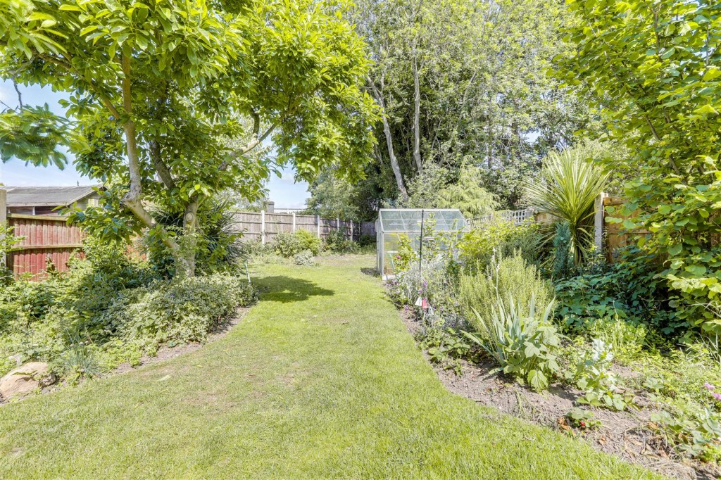 Lodge Road, Long Eaton, Derbyshire, NG10 1AP