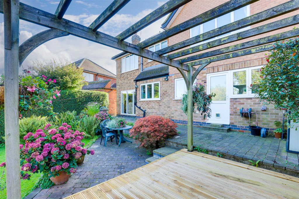 Littlegreen Road, Woodthorpe, Nottinghamshire, NG5 4LP