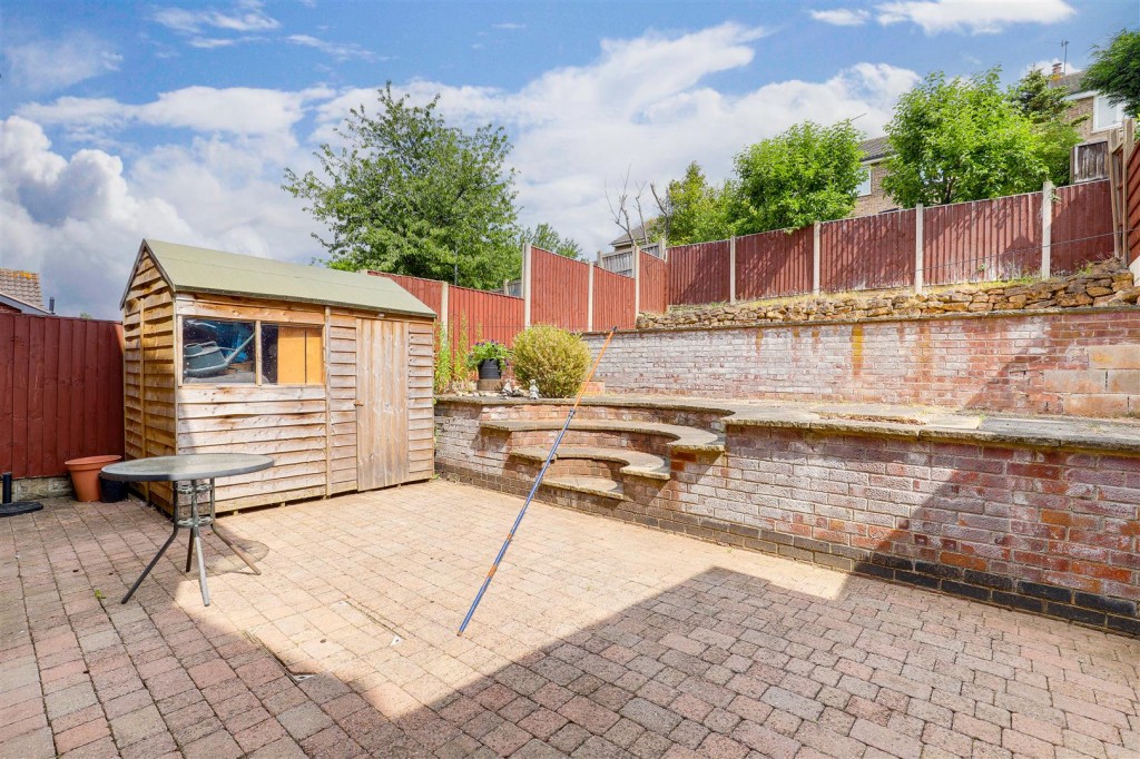 Houldsworth Rise, Arnold, Nottinghamshire, NG5 8HZ