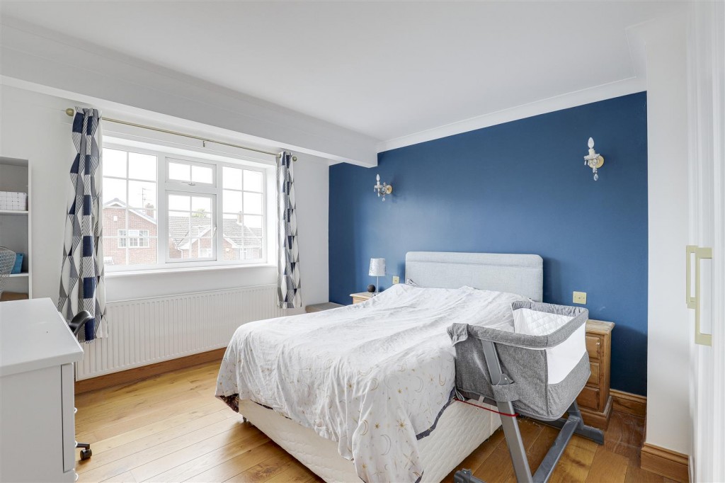 Houldsworth Rise, Arnold, Nottinghamshire, NG5 8HZ