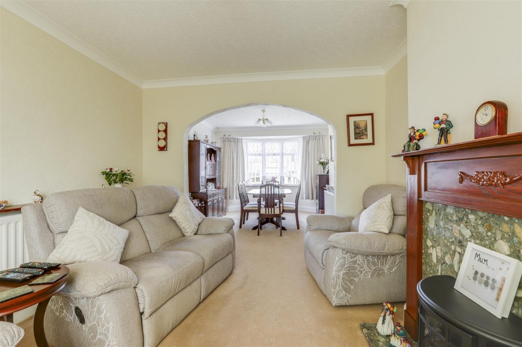 Seagrave Avenue, Kirkby-In-Ashfield, Nottinghamshire, NG17 9AW
