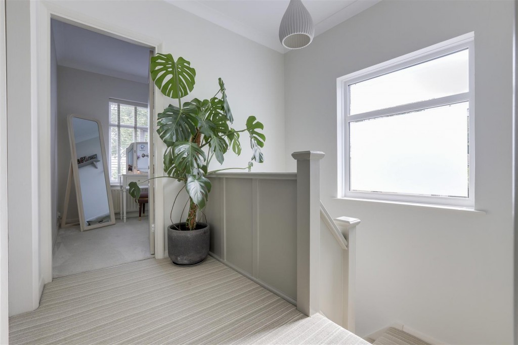 Moore Road, Mapperley, Nottinghamshire, NG3 6EF