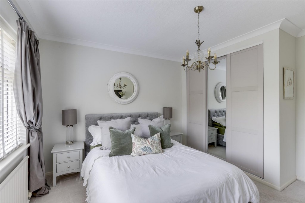 Moore Road, Mapperley, Nottinghamshire, NG3 6EF