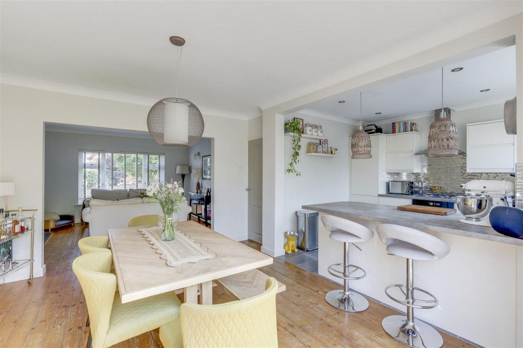Moore Road, Mapperley, Nottinghamshire, NG3 6EF