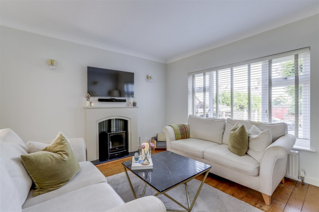 Moore Road, Mapperley, Nottinghamshire, NG3 6EF