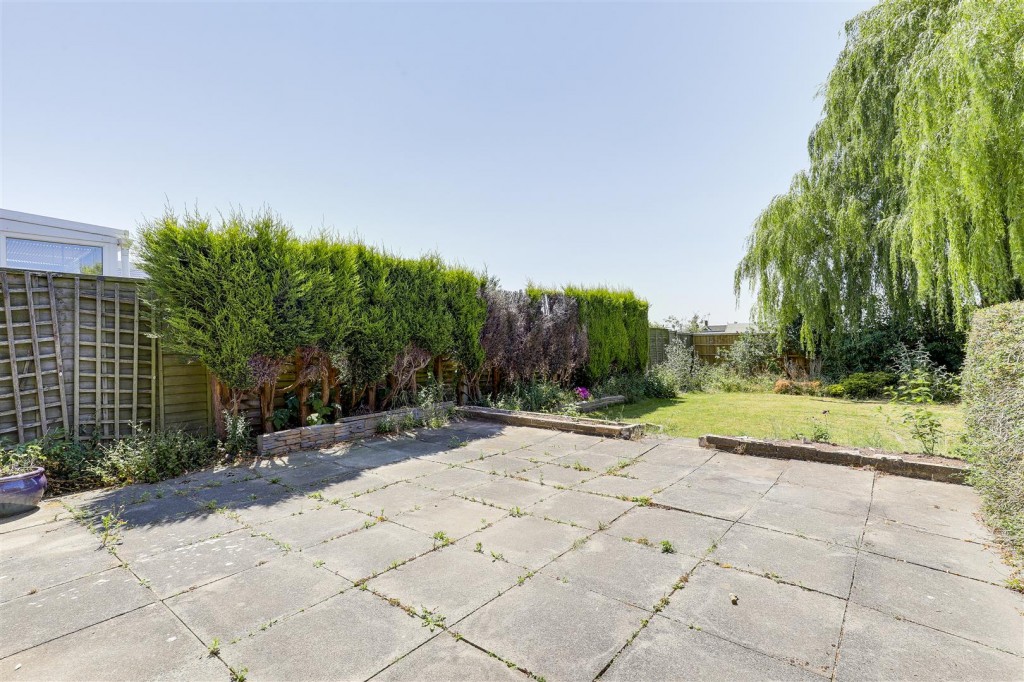 Eaton Avenue, Arnold, Nottinghamshire, NG5 7LG