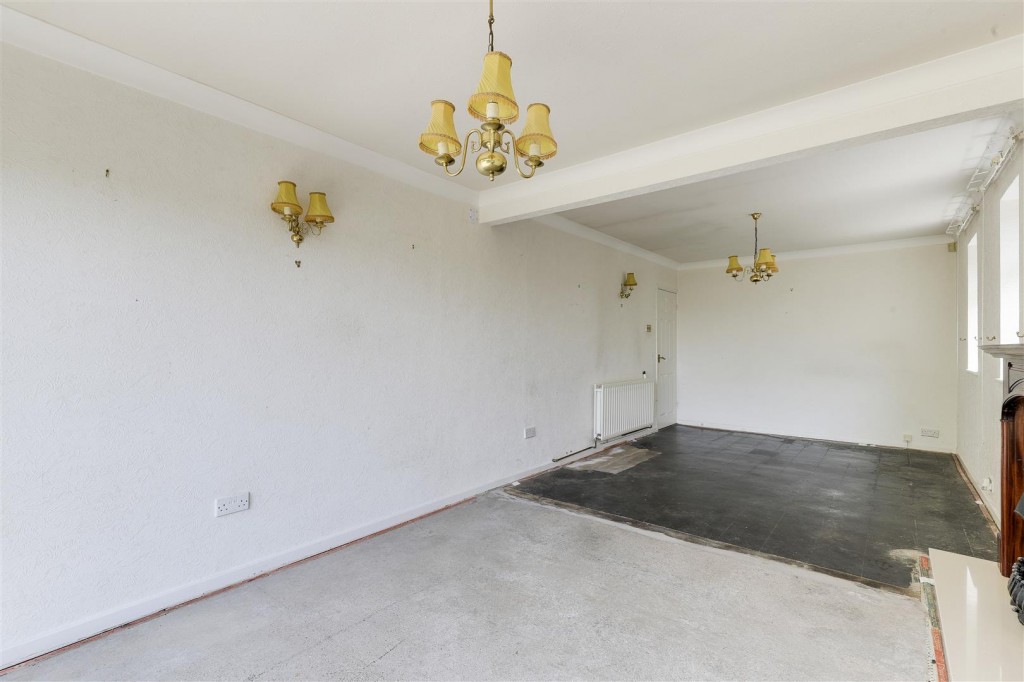 Eaton Avenue, Arnold, Nottinghamshire, NG5 7LG