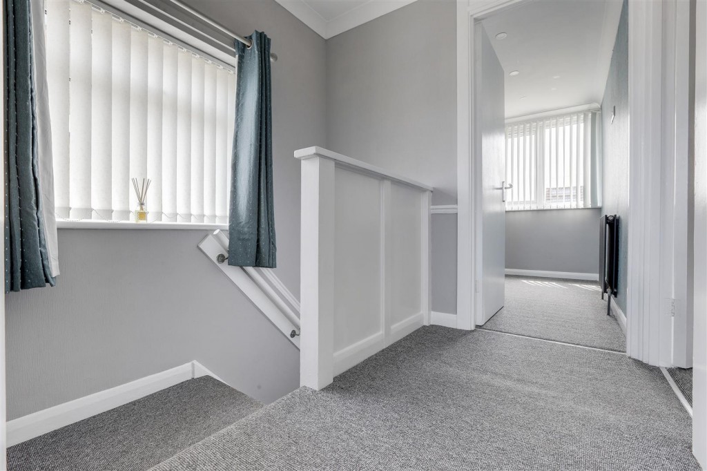 Ladbrooke Crescent, Cinderhill, Nottinghamshire, NG6 0GQ