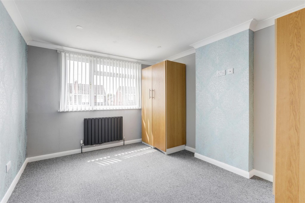 Ladbrooke Crescent, Cinderhill, Nottinghamshire, NG6 0GQ