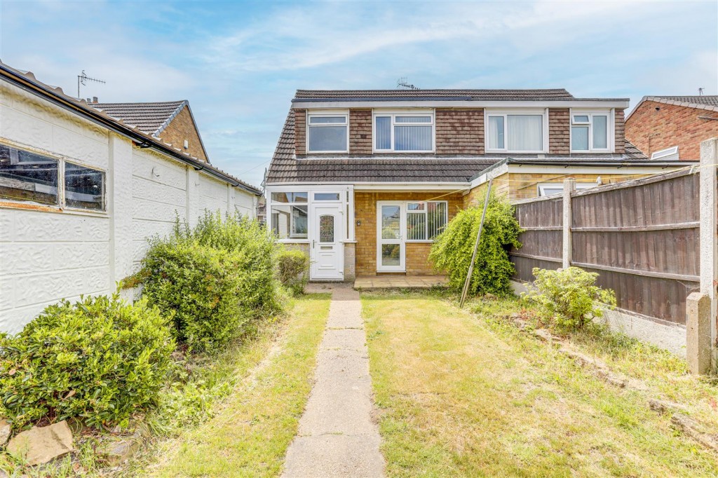 Ladbrooke Crescent, Cinderhill, Nottinghamshire, NG6 0GQ