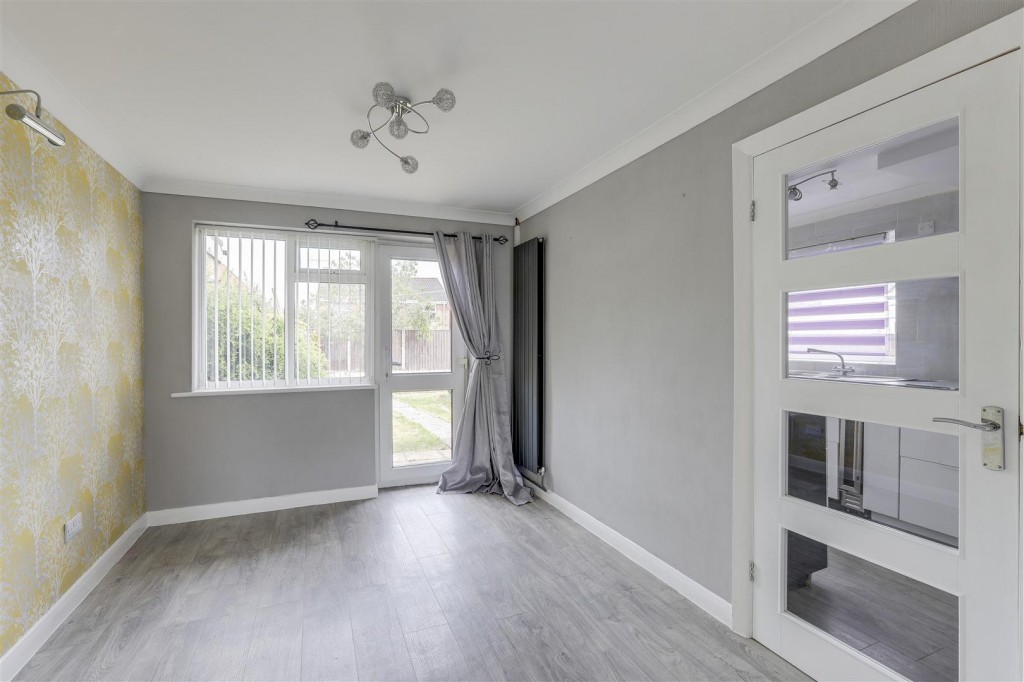 Ladbrooke Crescent, Cinderhill, Nottinghamshire, NG6 0GQ