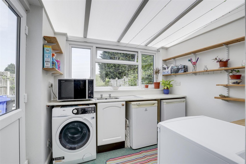 Doncaster Grove, Long Eaton, Nottinghamshire, NG10 2BA