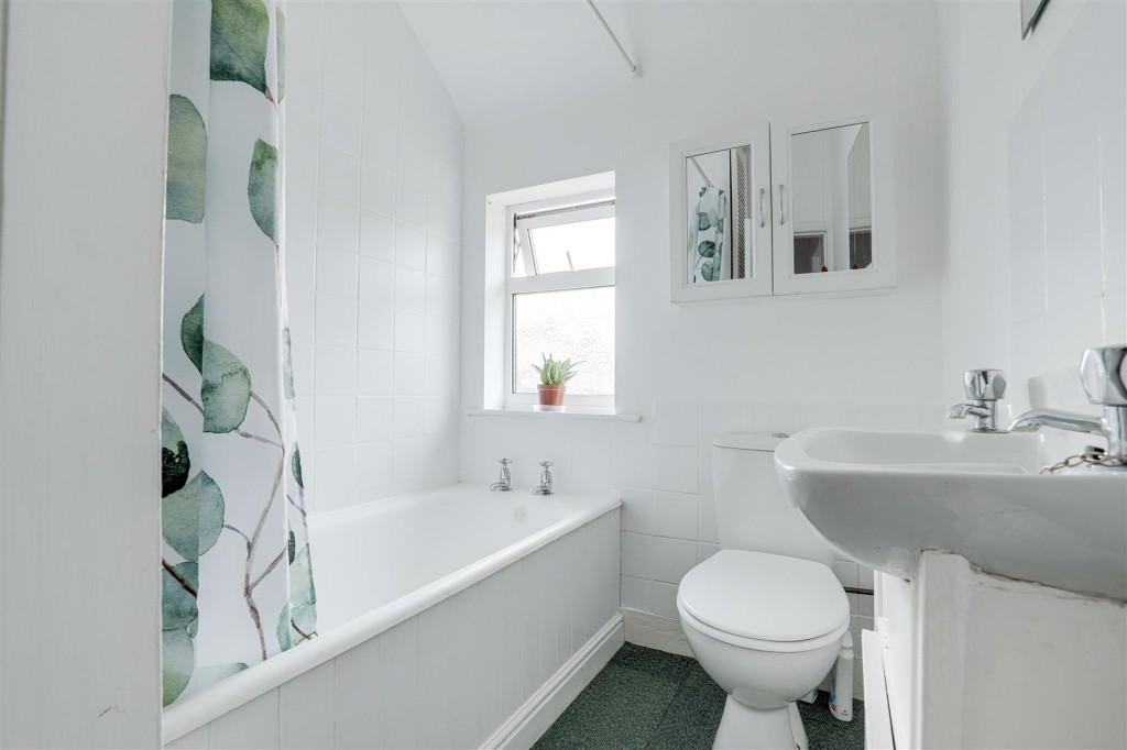 Doncaster Grove, Long Eaton, Nottinghamshire, NG10 2BA