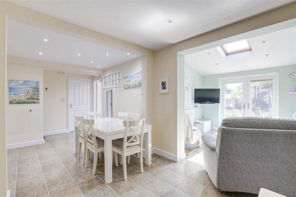 Bispham Drive, Toton, Nottinghamshire, NG9 6GH