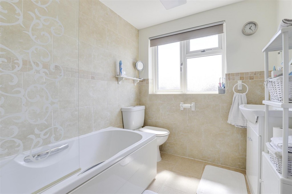Bispham Drive, Toton, Nottinghamshire, NG9 6GH
