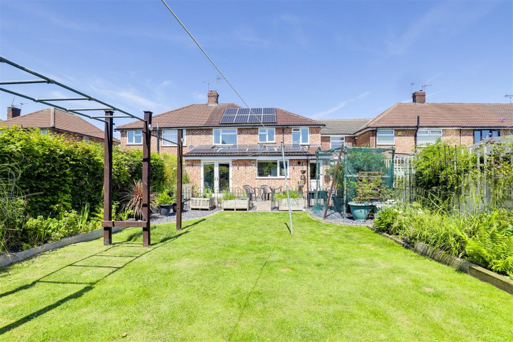 Bispham Drive, Toton, Nottinghamshire, NG9 6GH