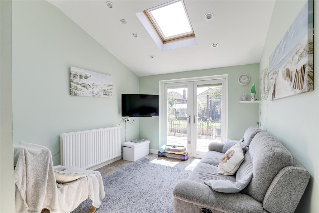 Bispham Drive, Toton, Nottinghamshire, NG9 6GH