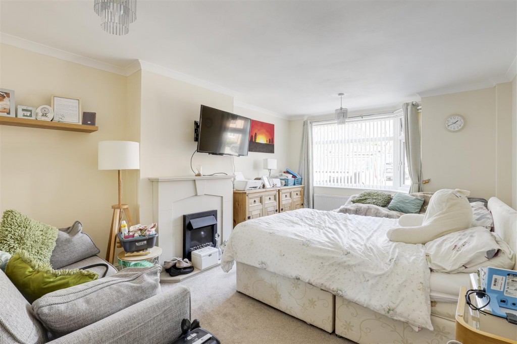 Bispham Drive, Toton, Nottinghamshire, NG9 6GH