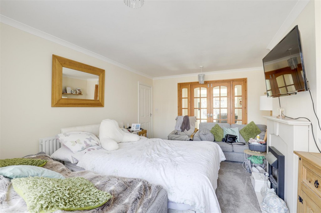 Bispham Drive, Toton, Nottinghamshire, NG9 6GH