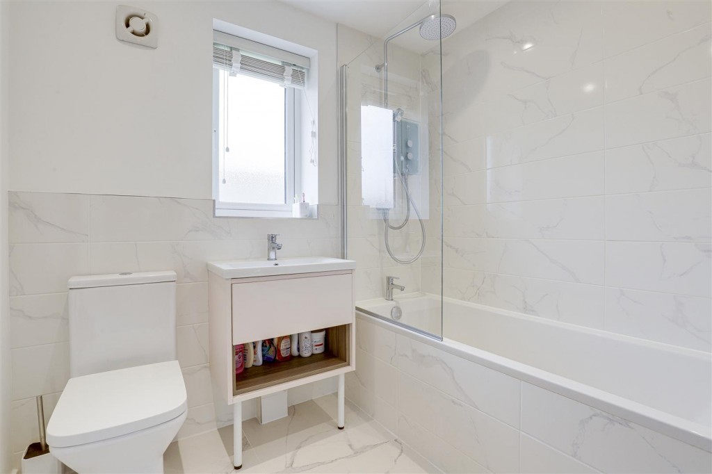 Pheasant Way, Calverton, Nottinghamshire, NG14 6TA