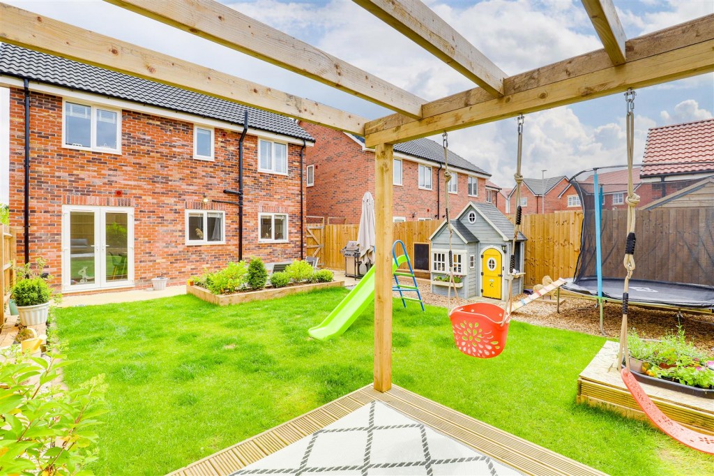 Pheasant Way, Calverton, Nottinghamshire, NG14 6TA