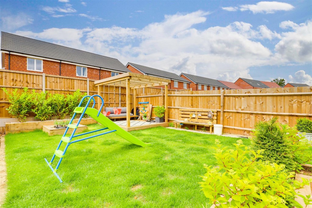 Pheasant Way, Calverton, Nottinghamshire, NG14 6TA