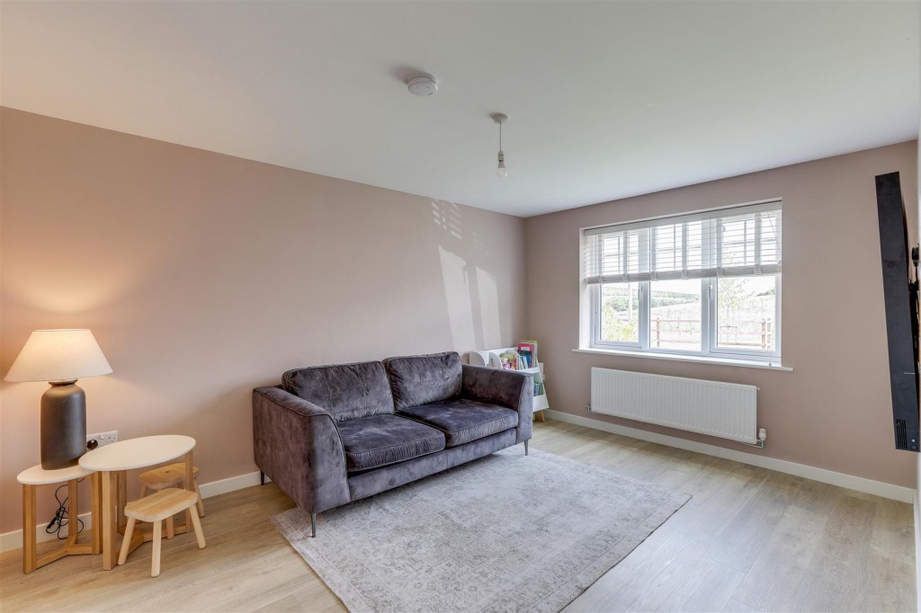 Pheasant Way, Calverton, Nottinghamshire, NG14 6TA