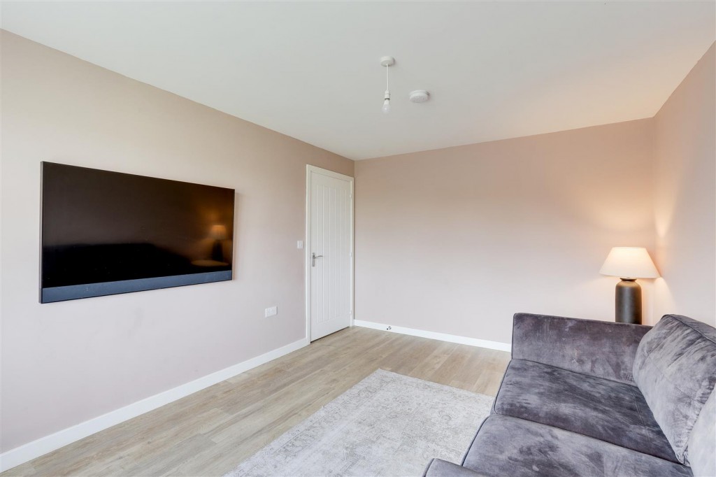 Pheasant Way, Calverton, Nottinghamshire, NG14 6TA