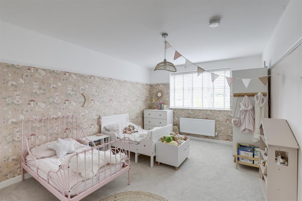 Pheasant Way, Calverton, Nottinghamshire, NG14 6TA