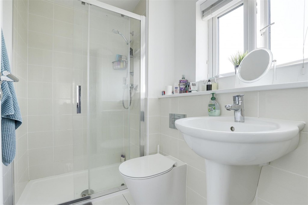 Rose Way, Edwalton, Nottinghamshire, NG12 4JE