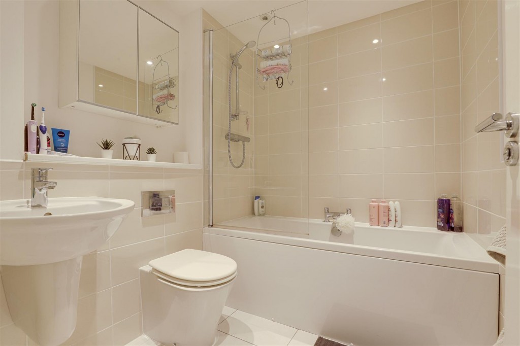 Rose Way, Edwalton, Nottinghamshire, NG12 4JE