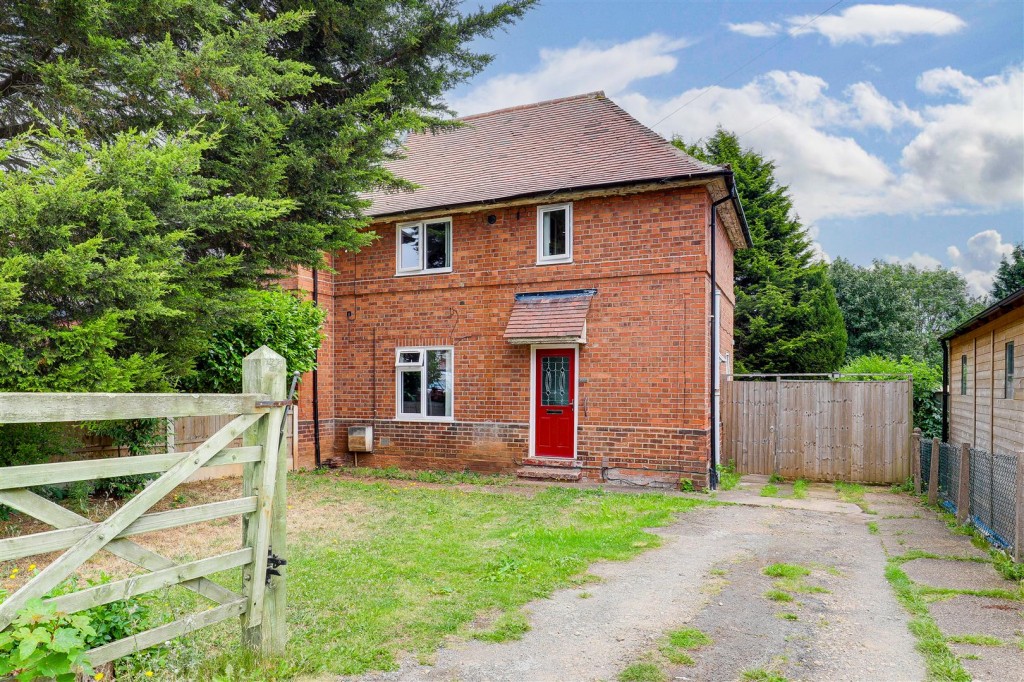 Tenbury Crescent, Aspley, Nottinghamshire, NG8 5HW