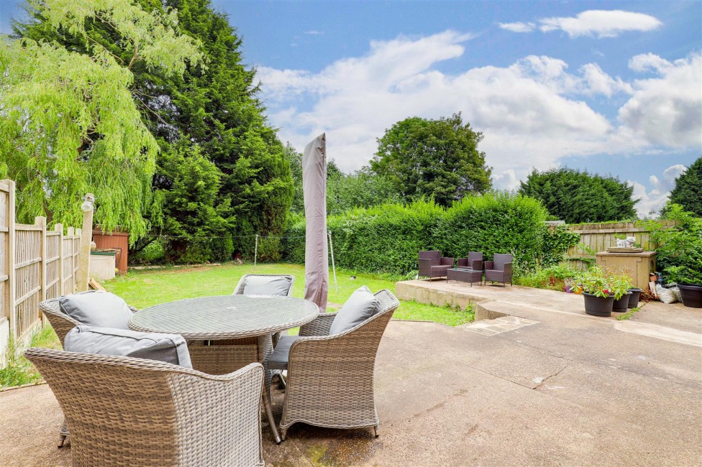 Tenbury Crescent, Aspley, Nottinghamshire, NG8 5HW
