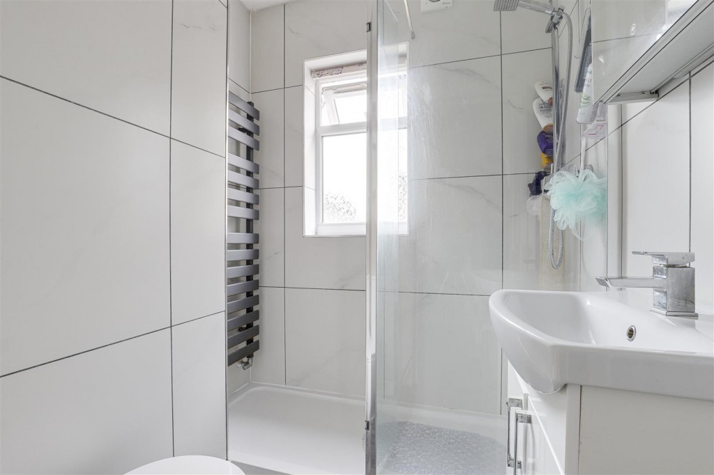 Tenbury Crescent, Aspley, Nottinghamshire, NG8 5HW