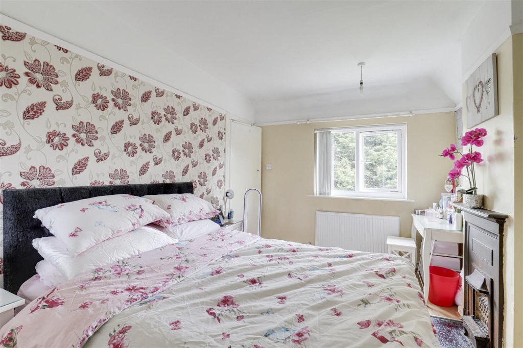 Tenbury Crescent, Aspley, Nottinghamshire, NG8 5HW