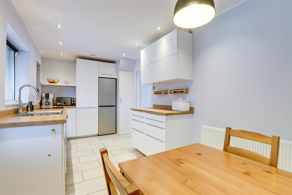 Harmston Rise, Basford, Nottinghamshire, NG5 1NR