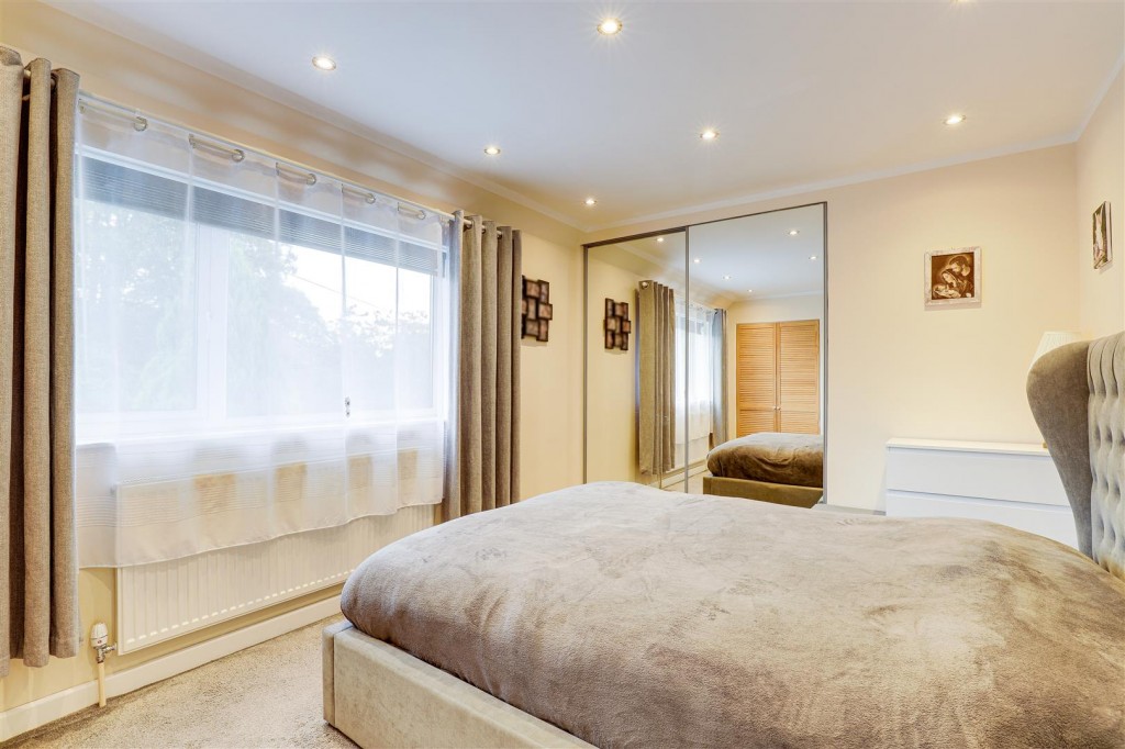 Harmston Rise, Basford, Nottinghamshire, NG5 1NR