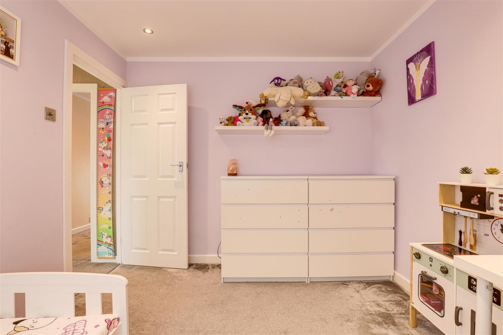 Harmston Rise, Basford, Nottinghamshire, NG5 1NR