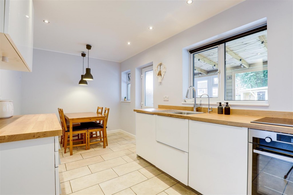 Harmston Rise, Basford, Nottinghamshire, NG5 1NR