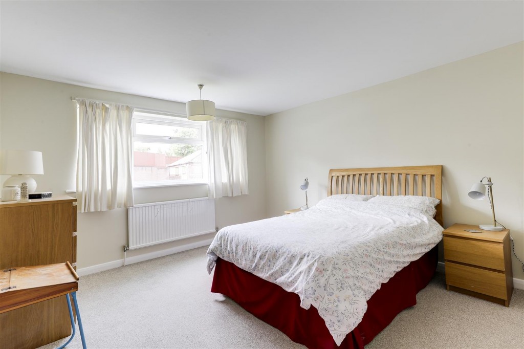 Gedling Road, Arnold, Nottinghamshire, NG5 6PB